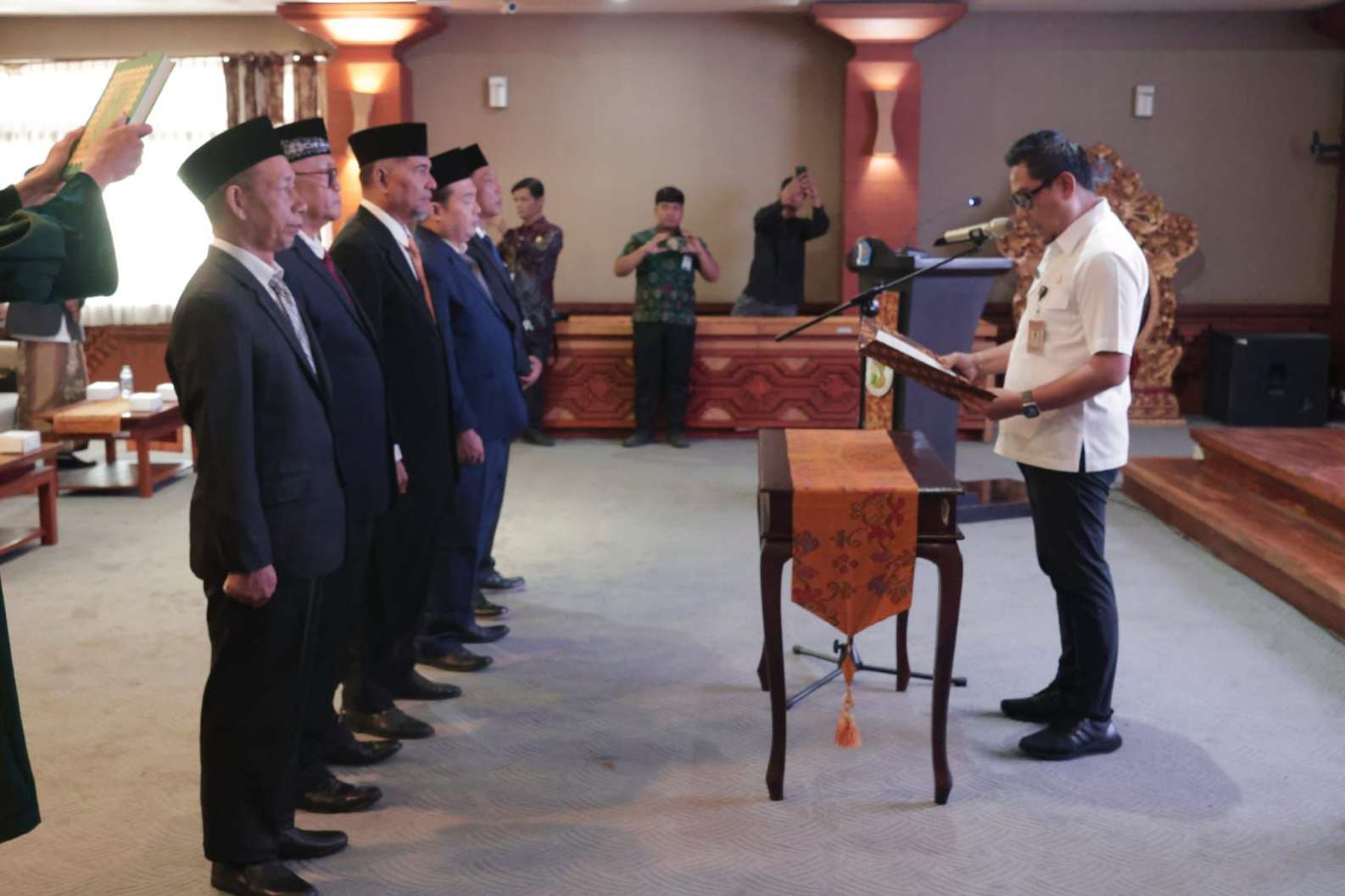 wawali-arya-wibawa-lantik-baznas-denpasar-2026.jpg`