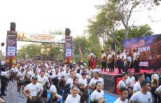 Ket Foto: Suasana Start Peserta PRIMA Trail Run 2026 di Pandawa - Badung.